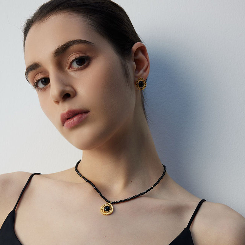 Wallflower Necklace