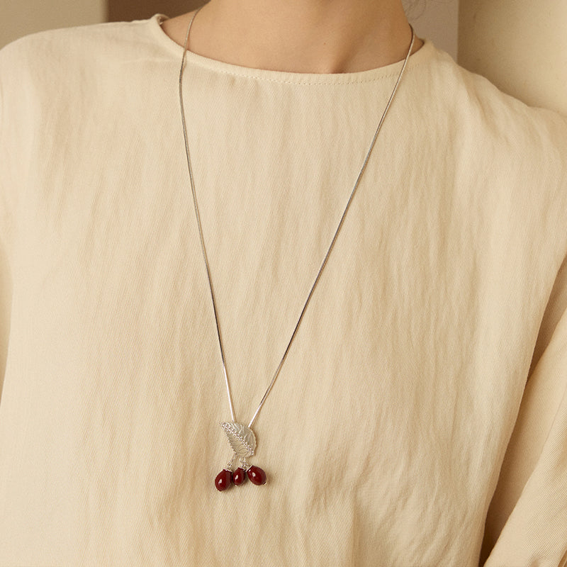 Rosehip Lariat Necklace