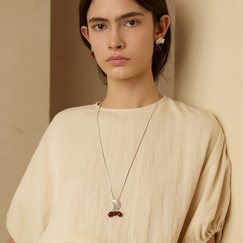 Rosehip Lariat Necklace